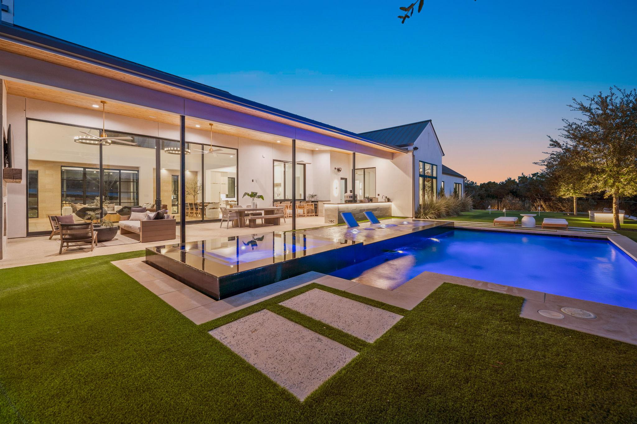 Custom pool construction by Rockin T Construction